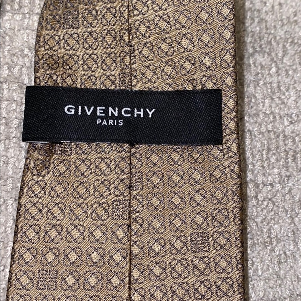 Givenchy tie - Picture 2 of 6